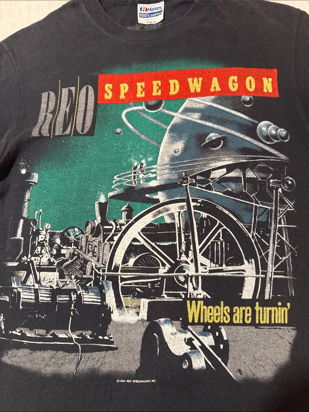 Authentic Vintage Black REO Speedwagon Wheels are Tourin’ Concert Graphic Tee 84 - Picture 3 of 5